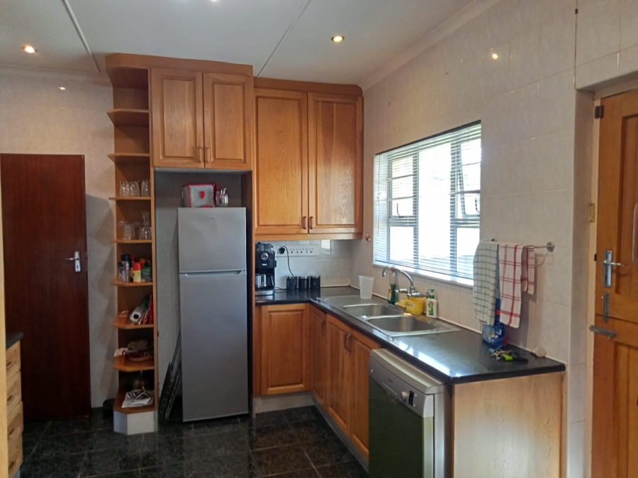 3 Bedroom Property for Sale in Sunnyridge Eastern Cape